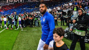 Mercato - OL : Alexandre Lacazette évoque ouvertement son avenir !