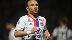 Équipe de France - Malaise : Valbuena répond sèchement à Benzema !