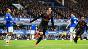 Mercato - Arsenal : Arsène Wenger monte au créneau pour Mesut Özil !