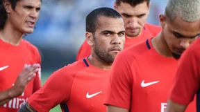 Mercato - PSG : Un ancien coéquipier de Daniel Alves… assure qu’il va quitter Paris !