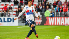 Mercato - Barcelone : Ces révélations sur les intentions de Jean-Michel Aulas pour Houssem Aouar !