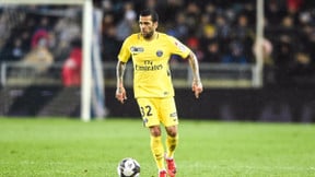 PSG : Dani Alves bientôt latéral gauche ? Unai Emery répond !