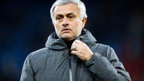 Mercato - Manchester United : Une légende du club glisse un conseil à Mourinho  !