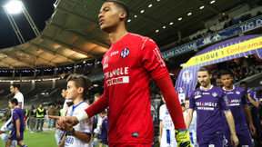 Mercato - Arsenal : Alban Lafont lance un appel du pied à Wenger !