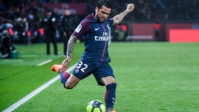 Mercato - PSG : Daniel Alves aurait fait passer un message très fort en interne !