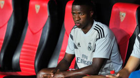 Mercato - Barcelone : Le Barça tout proche de doubler le Real Madrid pour Vinicius Jr ?