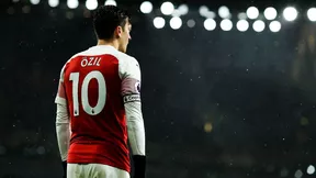 Mercato - Arsenal : Une décision radicale d’Emery pour l’avenir d’Ozil ?