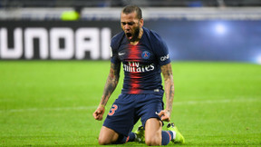 Mercato - Barcelone : Dani Alves serait prêt à faire un gros sacrifice !