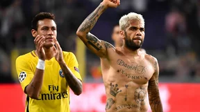 Mercato - PSG : Dani Alves attendrait le retour de Neymar au Barça !