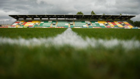 Une nouvelle plongée dans les coulisses sombres du football…