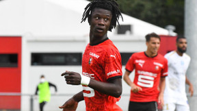 Mercato - PSG : Un concurrent XXL en moins pour Eduardo Camavinga ?