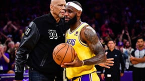 LeBron James entre dans l’histoire, il craque en direct