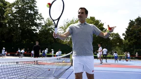 Tennis : Une sculpture de Federer nu vendue, c'est insolite !