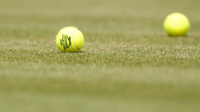 Tennis : Pourquoi s'habituer au gazon est si difficile