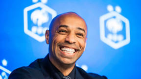 Chambré par un de ses joueurs, Thierry Henry lui répond