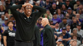 NBA : Mike Brown veut prolonger aux Kings, pourquoi ça traîne ?