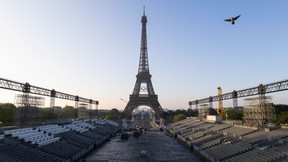 «Il a vendu son âme» : Une star débarque à Paris et se fait dézinguer !