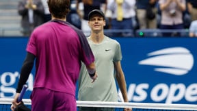 US Open : Sinner lui fait vivre un calvaire, il vomit en plein match