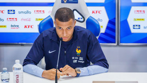 «T’es sûr ?» : Un journaliste fait craquer Kylian Mbappé