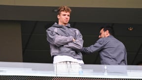 JO de Paris 2024 : Deux plus tard, Léon Marchand rend ses fans toujours aussi dingues… jusqu’aux demandes en mariage !