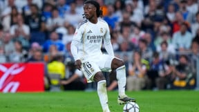 «Il n'a jamais joué au football» : En colère, l'entraineur du Real Madrid tacle l'arbitre après l'expulsion de Camavinga !