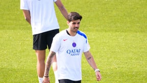 PSG - Lucas Beraldo comparé à Sergio Busquets : Un ancien joueur calme tout le monde