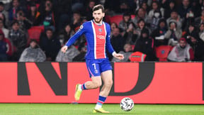 Mercato - PSG : L'annonce qui fait trembler pour l'avenir de Kvaratskhelia ?