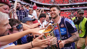 Un joueur de l'UBB se prend pour un catcheur : L'amusante réponse de Matthieu Jalibert