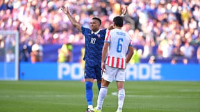 France/Paraguay : Ça a chauffé pour Kylian Mbappé, Deschamps a trouvé deux gardes du corps pour le protéger !