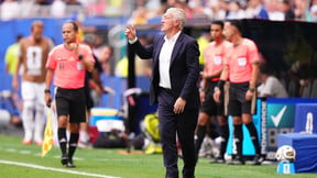 Pendant que Zinedine Zidane fait ses débuts en équipe de France, Didier Deschamps prend une décision importante pour son avenir ! 