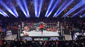 «J'ai besoin de quelque chose de différent...» : Une star bien connue de la WWE change de look, la compagnie de catch hallucine en le voyant