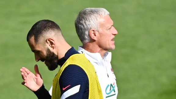Benzema in clash with Deschamps?  He is not the only one
