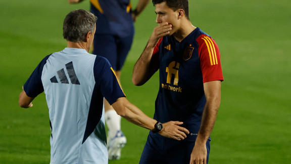 Luis Enrique veut recruter «le meilleur milieu de terrain du monde» : La presse espagnole confirme l’offensive du PSG pour Rodri !