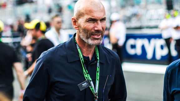 Zinedine Zidane laisse Marseille et Madrid et file à Paris !