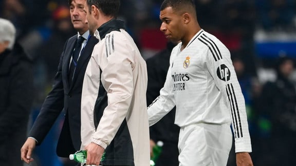 PSG Real Madrid Mbappé se fait détruire en direct Le10sport com