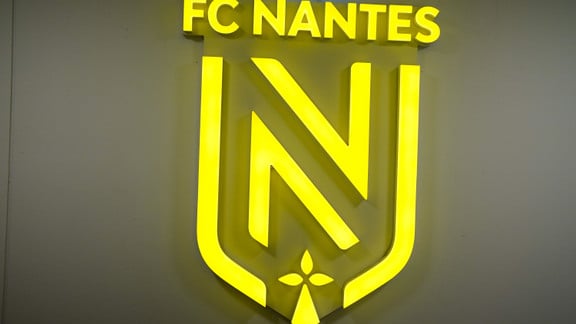 Un entraîneur dit non au FC Nantes : Il balance tout à la télévision !
