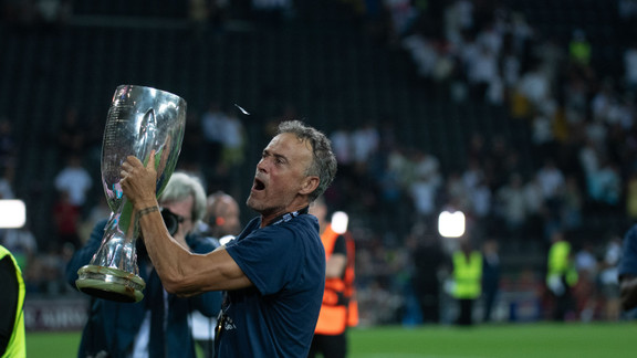 PSG : Luis Enrique passe un coup de fil, il signe au Real Madrid !