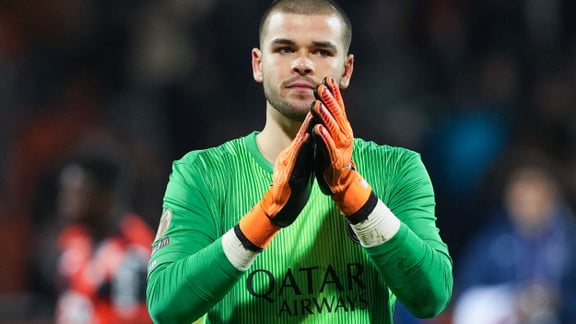 Lucas Chevalier en danger : Un gardien s'annonce au PSG pour le futur ! 