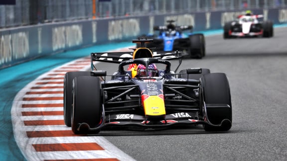 F1 - Transfert de Verstappen : «Max ne peut aller que dans trois équipes»