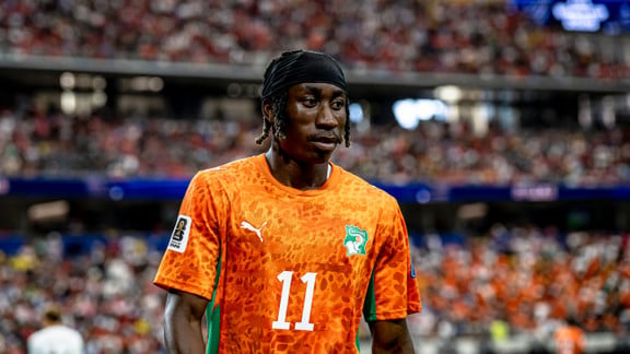 Nouveau rebondissement pour Yan Diomandé : Le PSG a une ultime chance de doubler le Real Madrid pour le transfert du phénomène ?