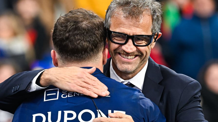 Le XV de France a trouvé son remplaçant : Fabien Galthié doit-il se passer d'Antoine Dupont ? 