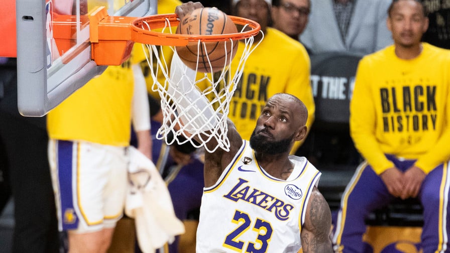 LeBron James est «peut-être raciste» : L'accusation de Donald Trump après l'annonce du transfert de la star de la NBA aux Philadelphie Sixers !