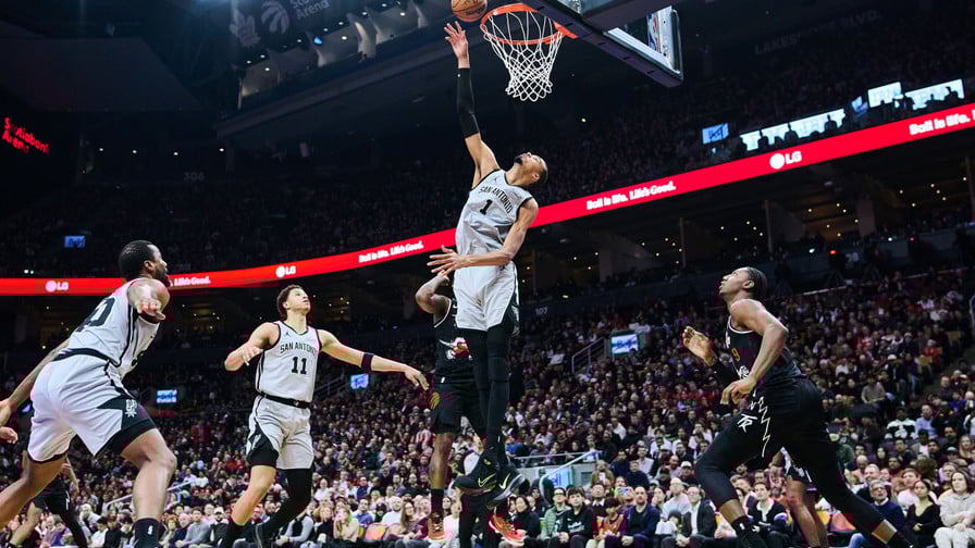 NBA : Wembanyama agressé en plein match, les images qui font parler…