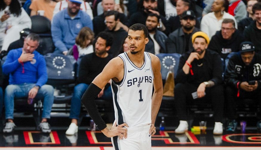 «Je vais prendre ma retraite avant qu’il prenne toute la ligue à la gorge» : Wembanyama choque une star de la NBA !