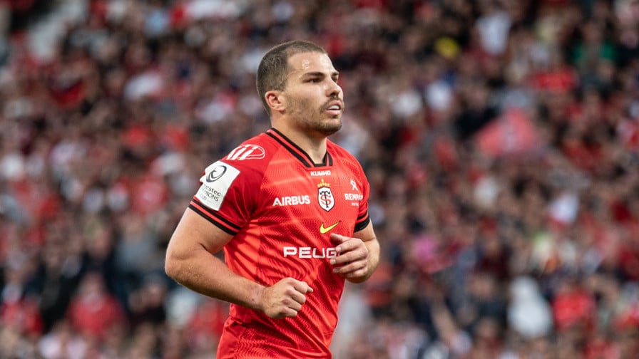 Il va lâcher l'UBB pour rejoindre Antoine Dupont ? La proposition qui va faire parler ! 