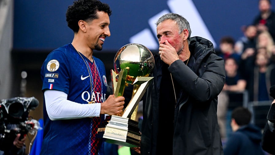 «J'espère rester longtemps avec lui» au PSG : Marquinhos déclare sa flamme à Luis Enrique ! 