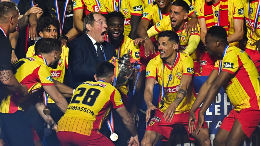 Un joueur du RC Lens débarque… dans le rugby !