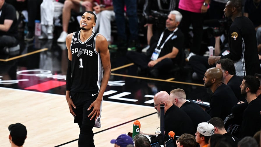 NBA - «Tu as été mauvais» : Victor Wembanyama révèle le message qu’il a reçu de la part d’une légende des Spurs