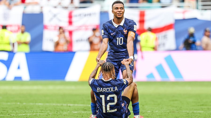 Kylian Mbappé a lancé les grandes manœuvres en interne : Comment la star du Real Madrid pourrait provoquer le départ de Bradley Barcola du PSG !