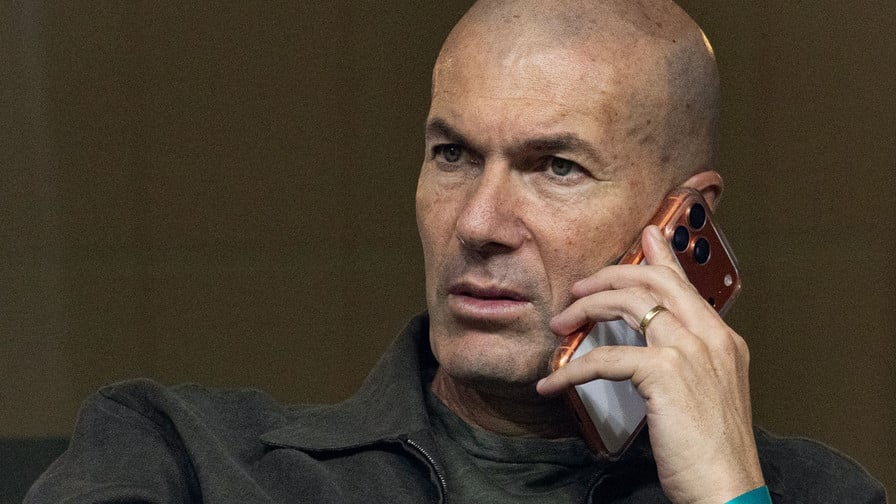 Présenté comme le futur numéro 9 de Zinedine Zidane, cet attaquant à un autre rêve que l'équipe de France !